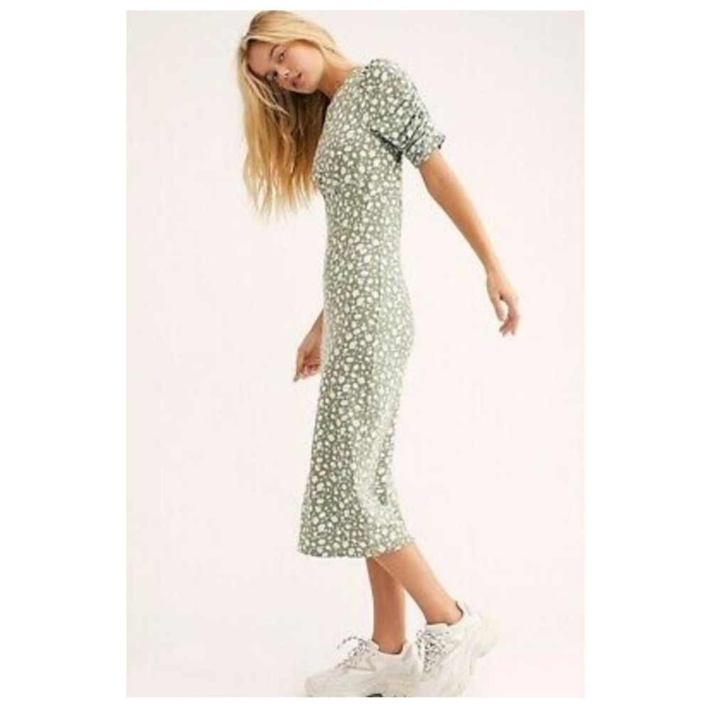 Floral Puff Sleeve Dress — Free People — Green Rosie Knit Midi 👗 Spring 💐